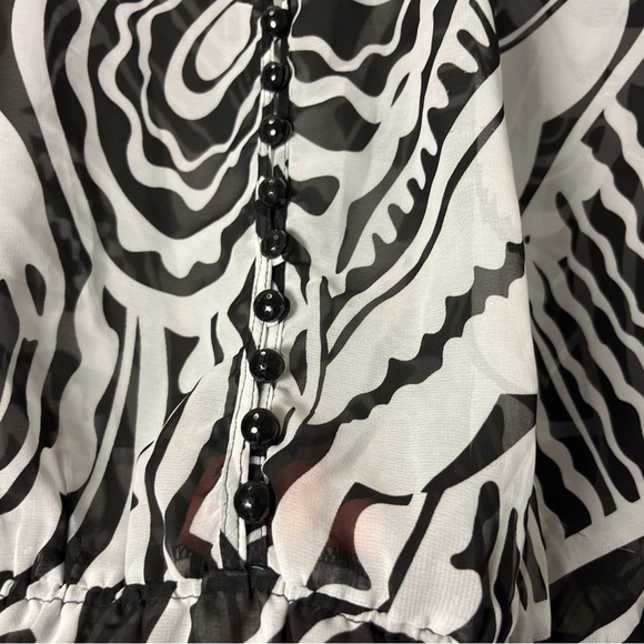 Eci Black and White Women's Top size large - Picture 3 of 8